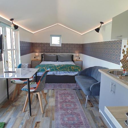 The Cabin Pakenham Екстер'єр фото