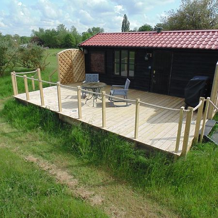 The Cabin Pakenham Екстер'єр фото