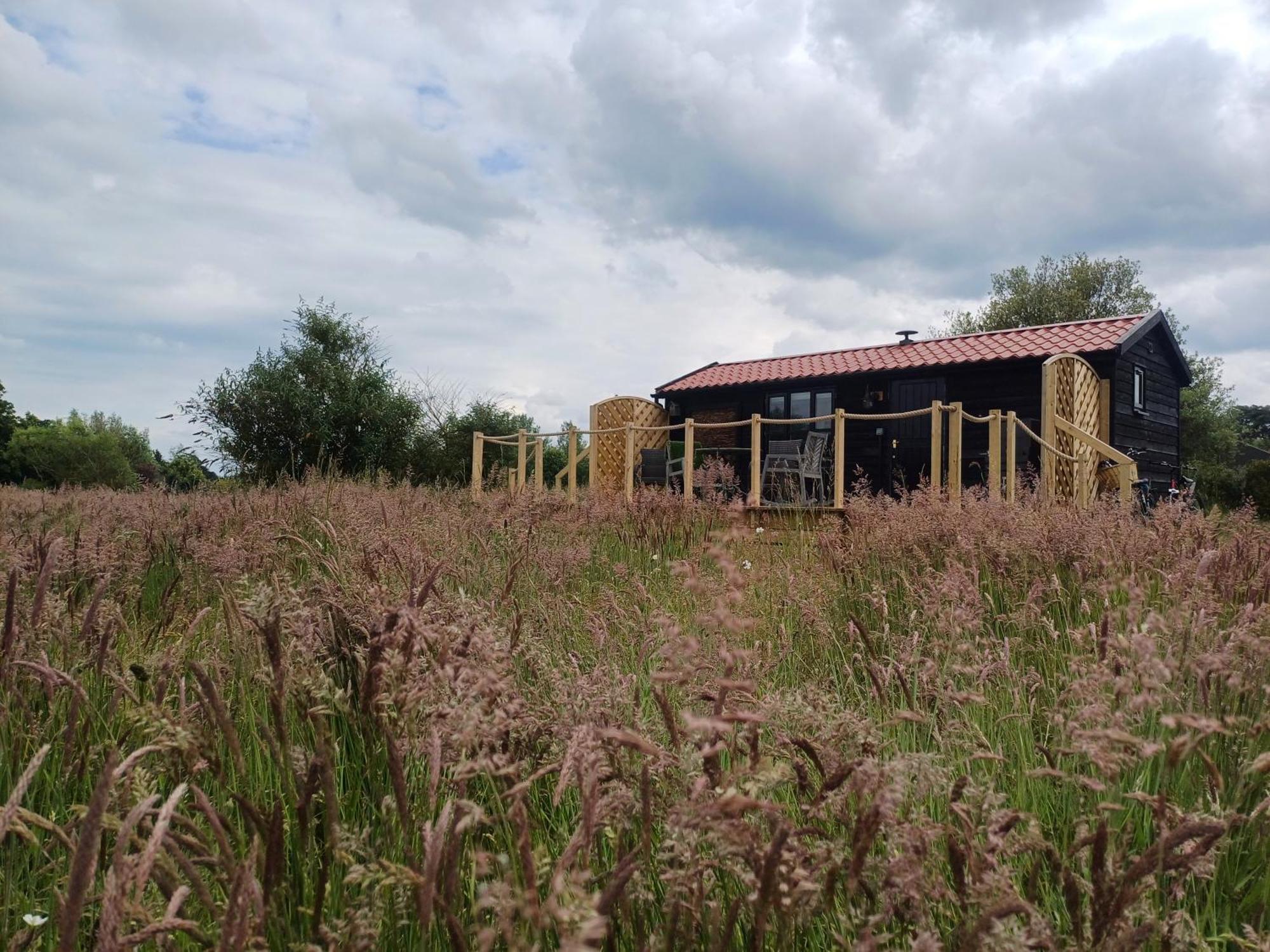 The Cabin Pakenham Екстер'єр фото